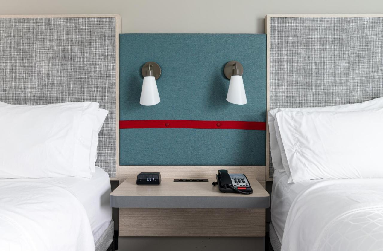 Avid Hotel Summerville By Ihg Exterior photo